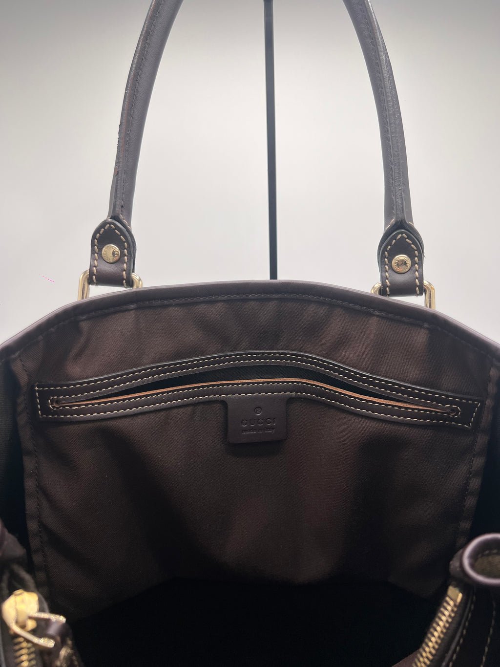 GUCCI SUPREME TOTE BAG