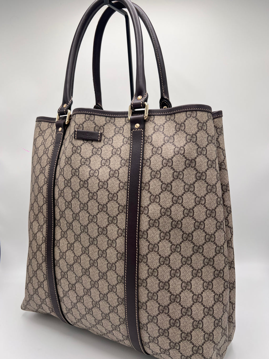 GUCCI SUPREME TOTE BAG