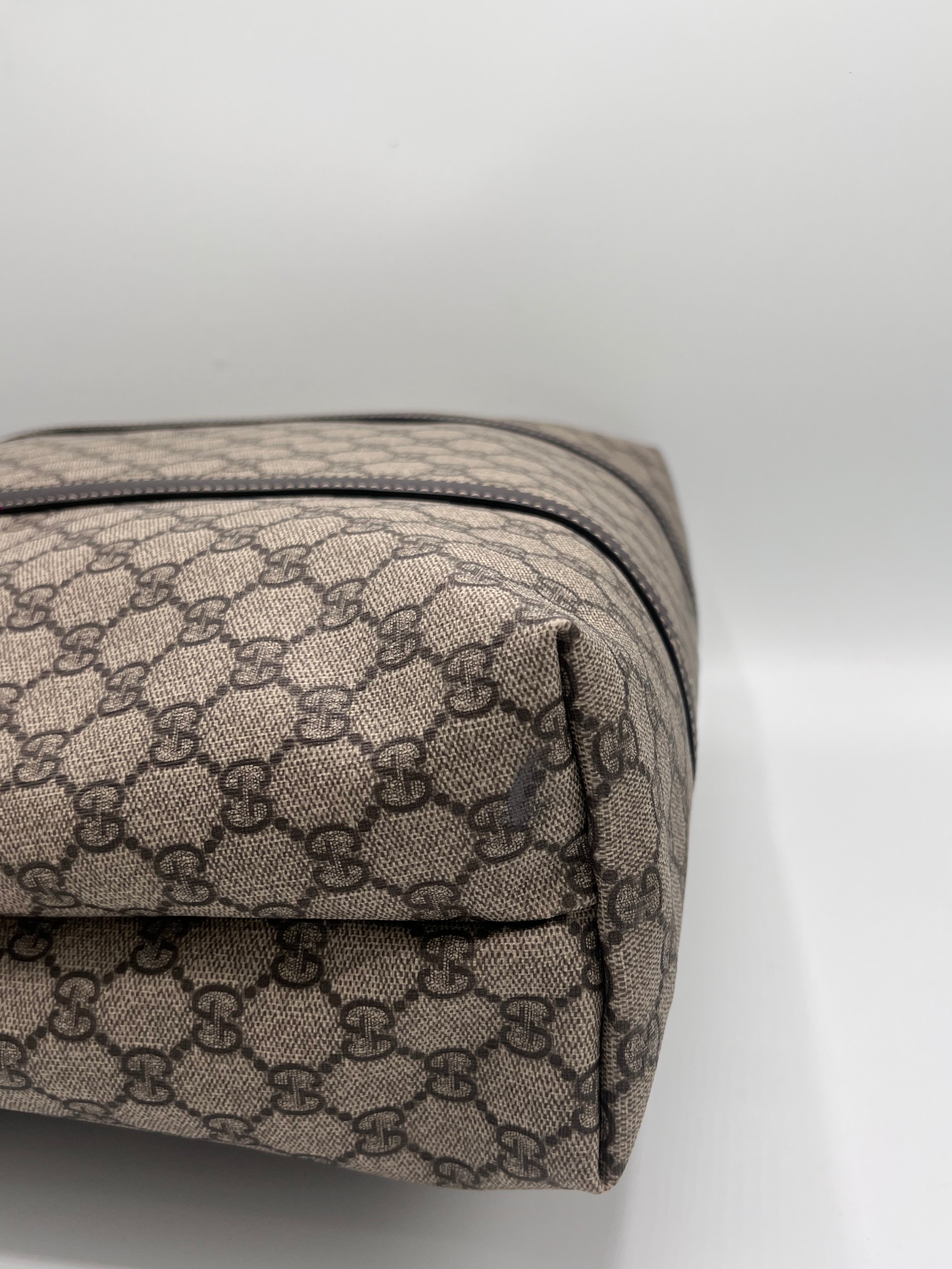 GUCCI SUPREME TOTE BAG