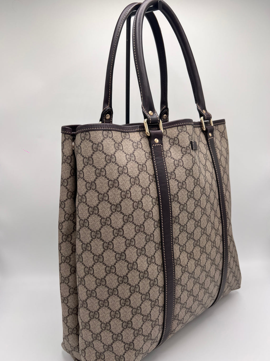 GUCCI SUPREME TOTE BAG