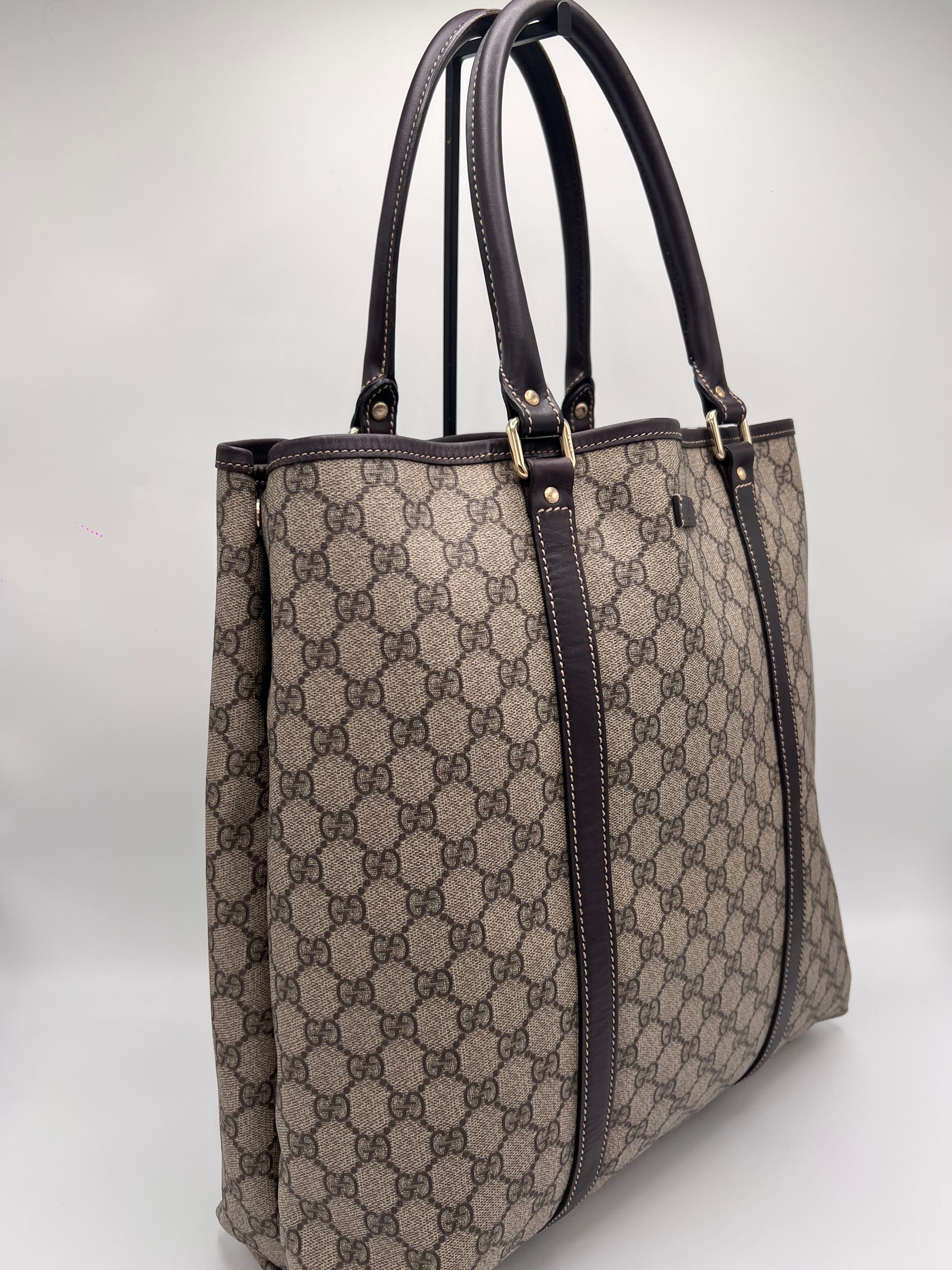 GUCCI SUPREME TOTE BAG