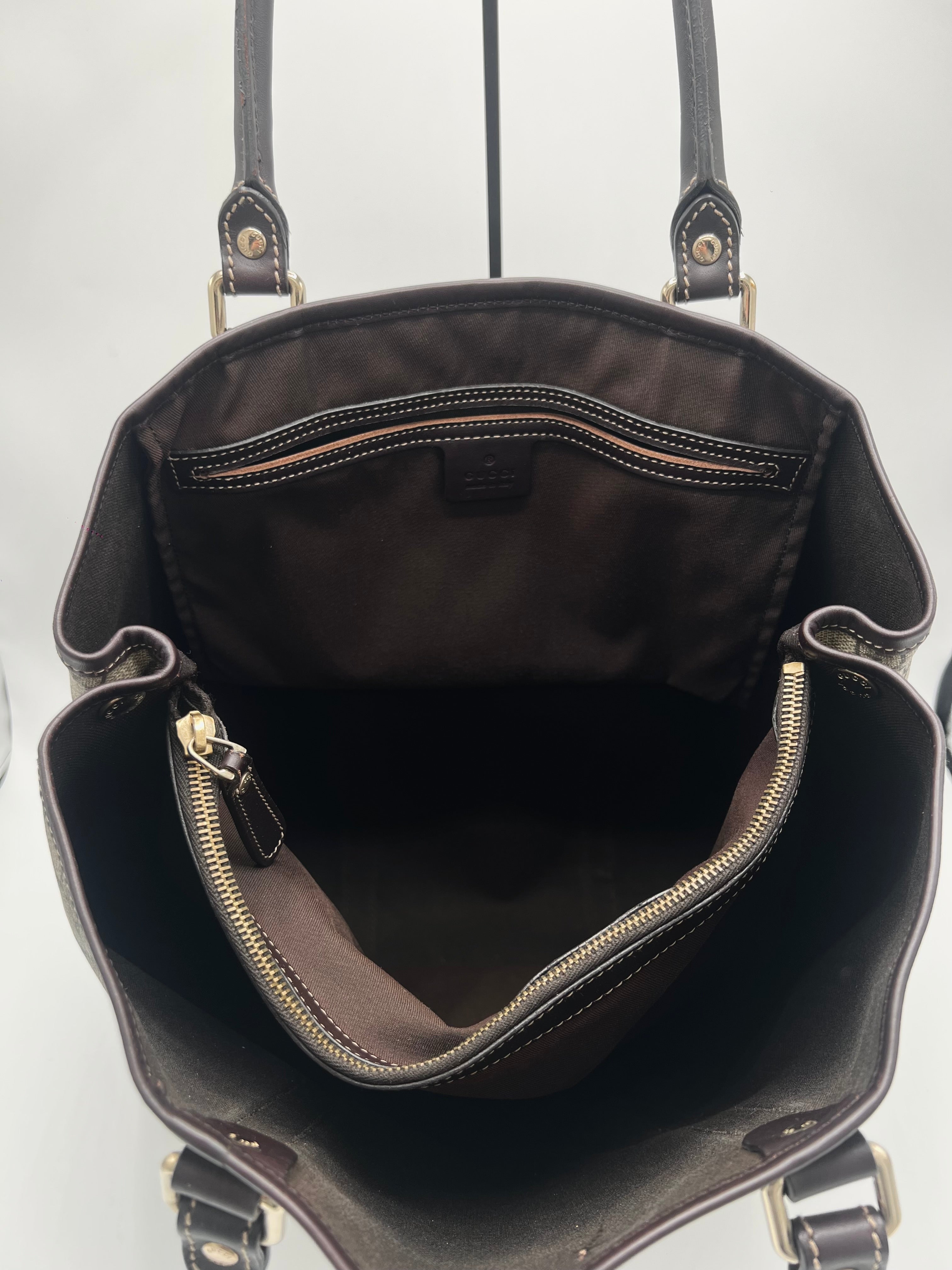 GUCCI SUPREME TOTE BAG