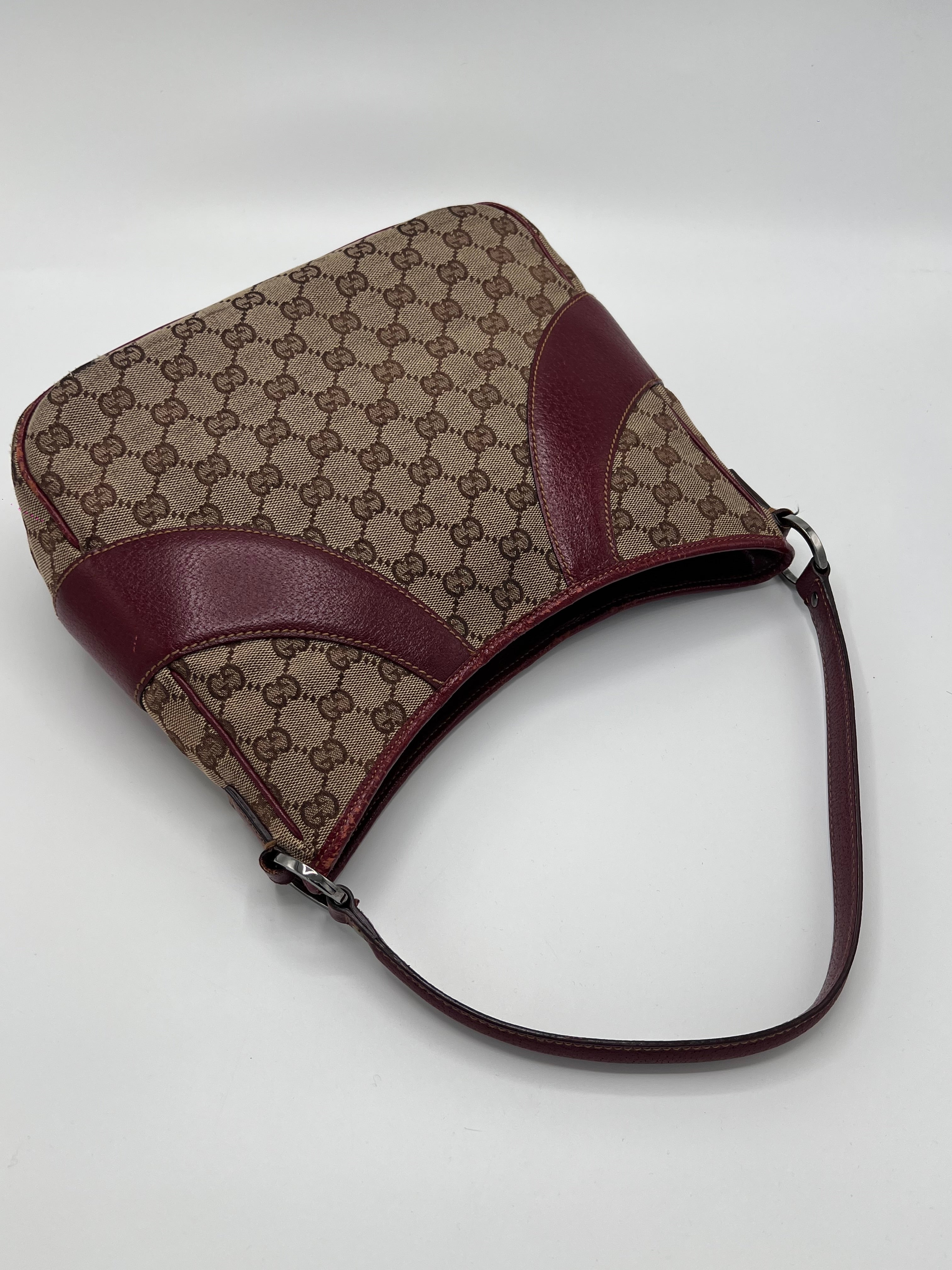 Gucci Hobo Handbag Wine Red