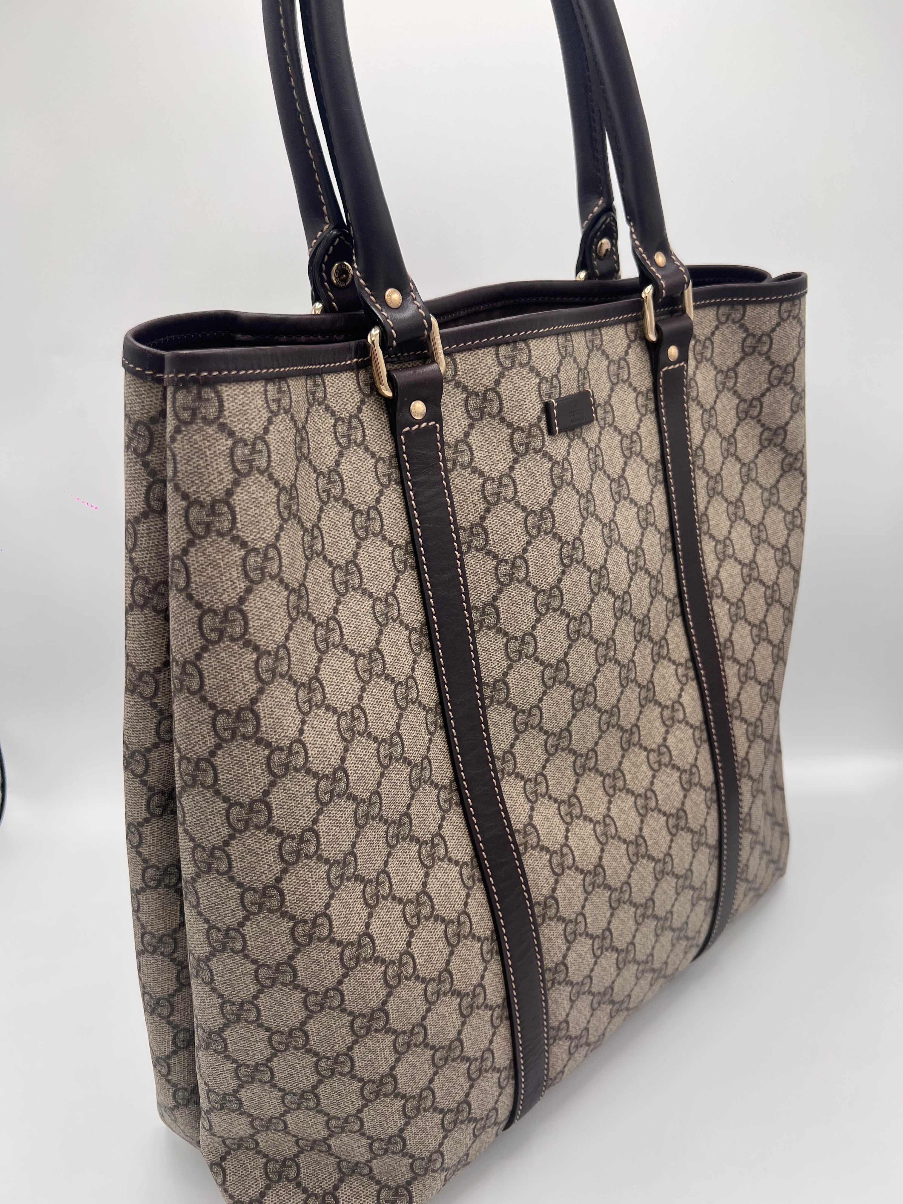 GUCCI SUPREME TOTE BAG