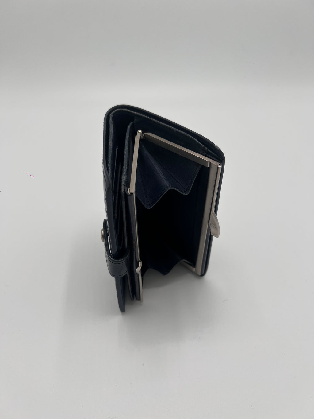 LOUIS VUITON VERNIS FRENCH WALLET