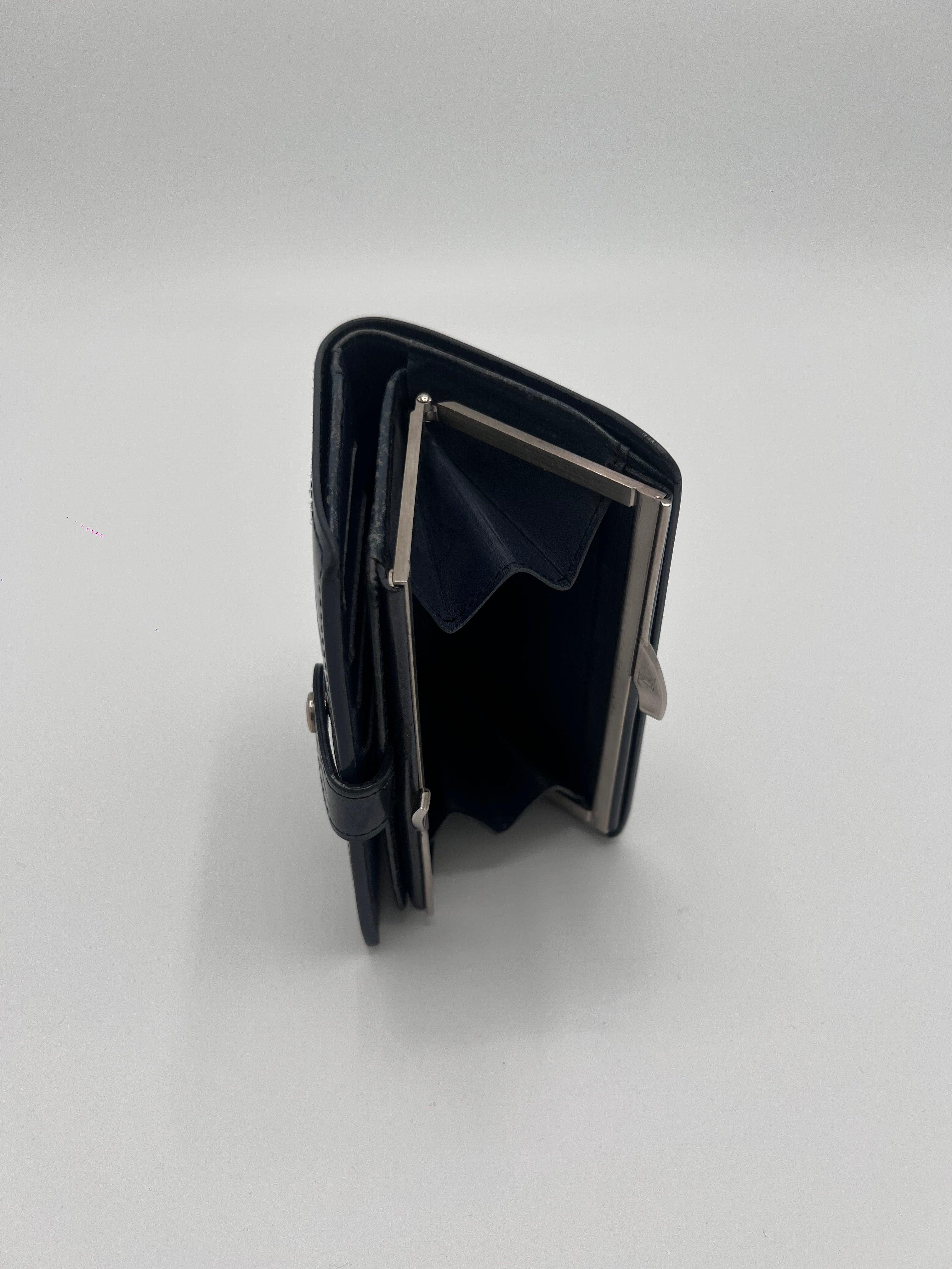 LOUIS VUITON VERNIS FRENCH WALLET