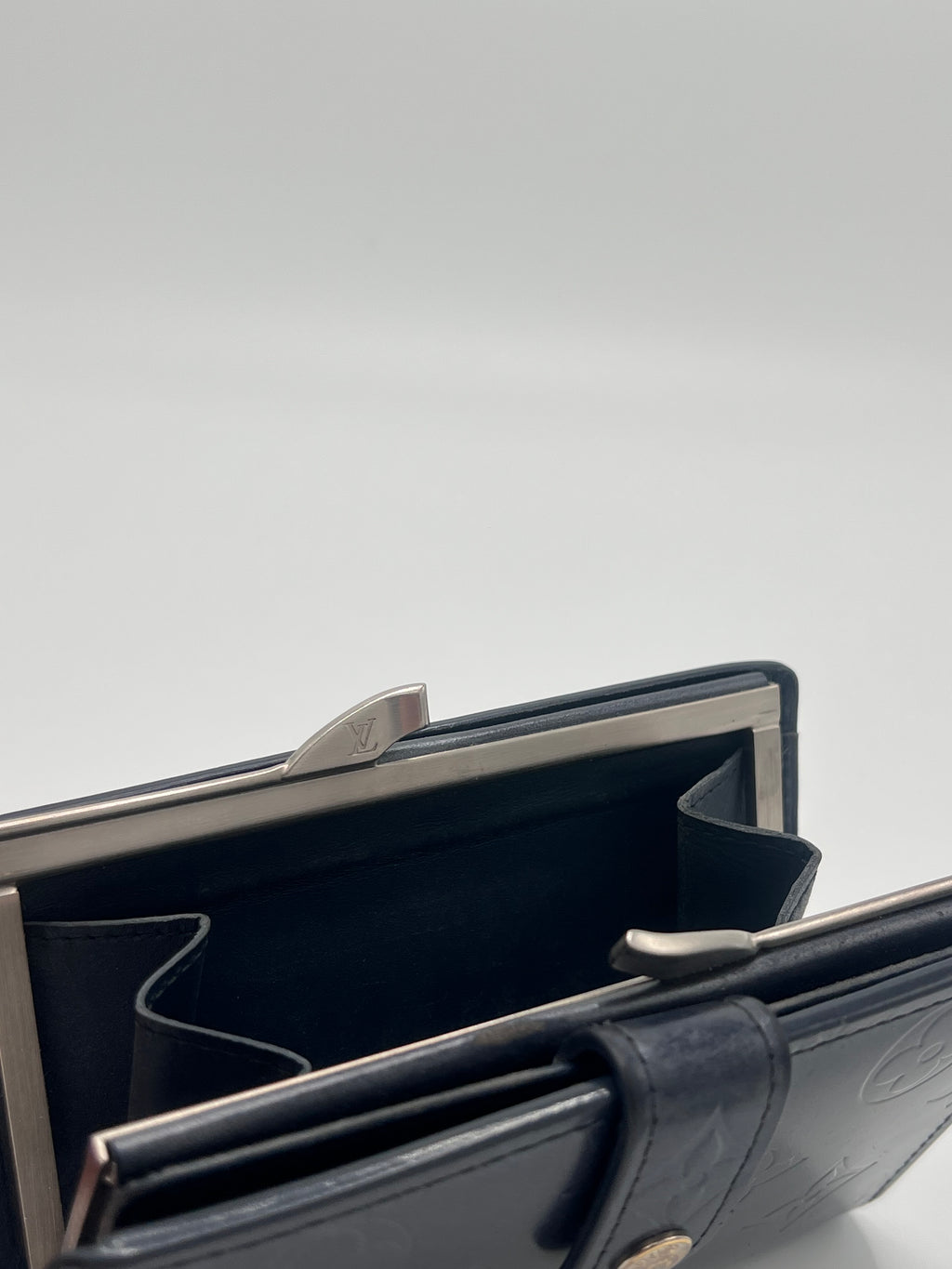 LOUIS VUITON VERNIS FRENCH WALLET