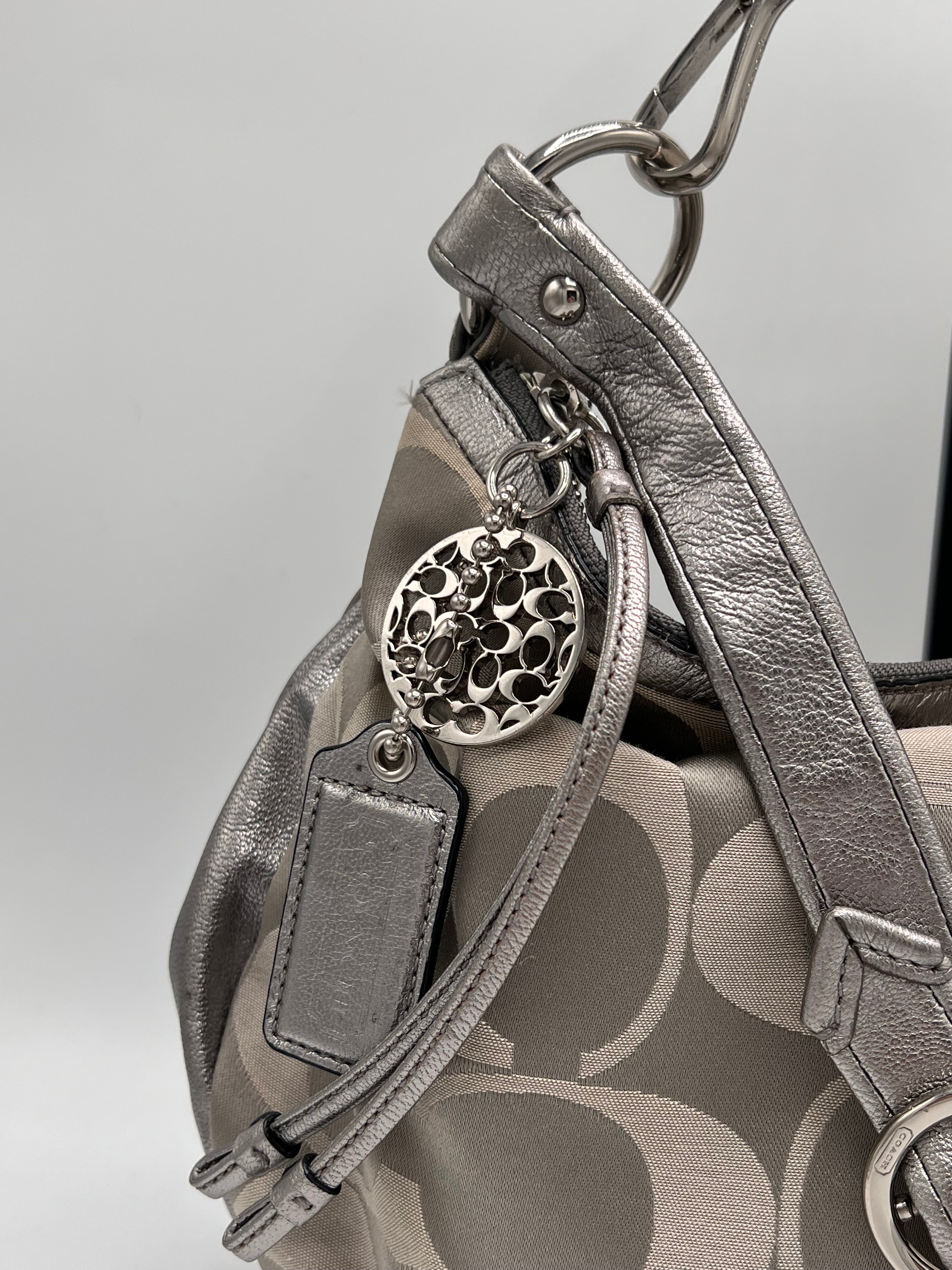 COACH HOBO BAG SILVER