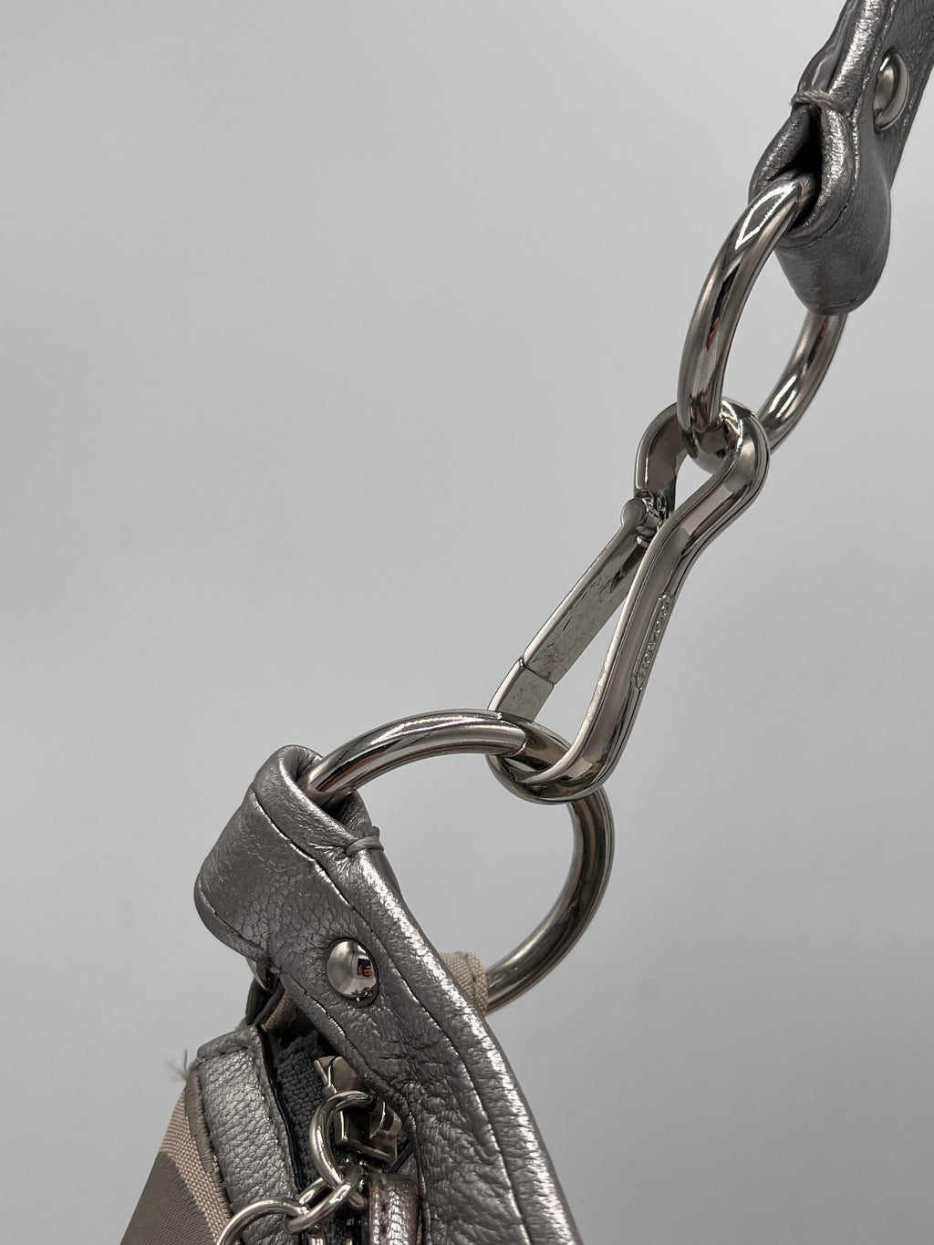 COACH HOBO BAG SILVER