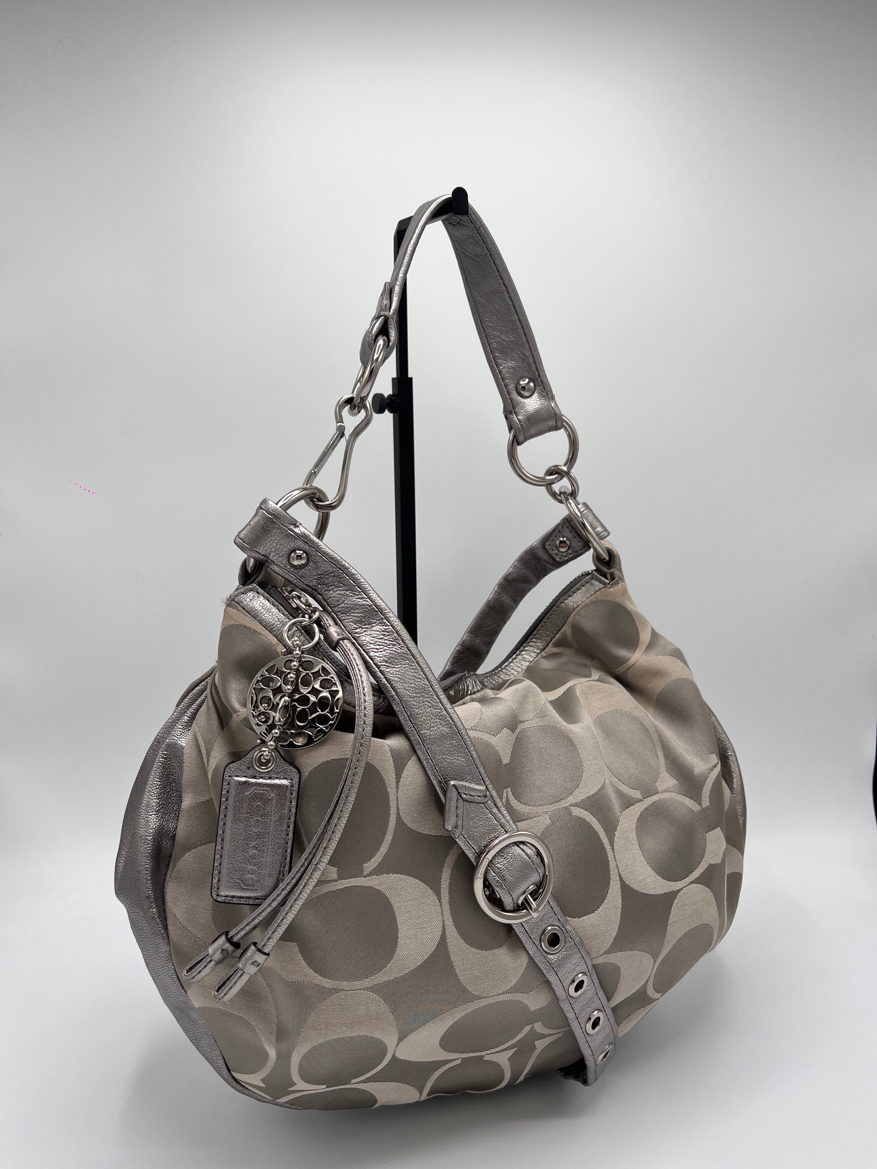 COACH HOBO BAG SILVER