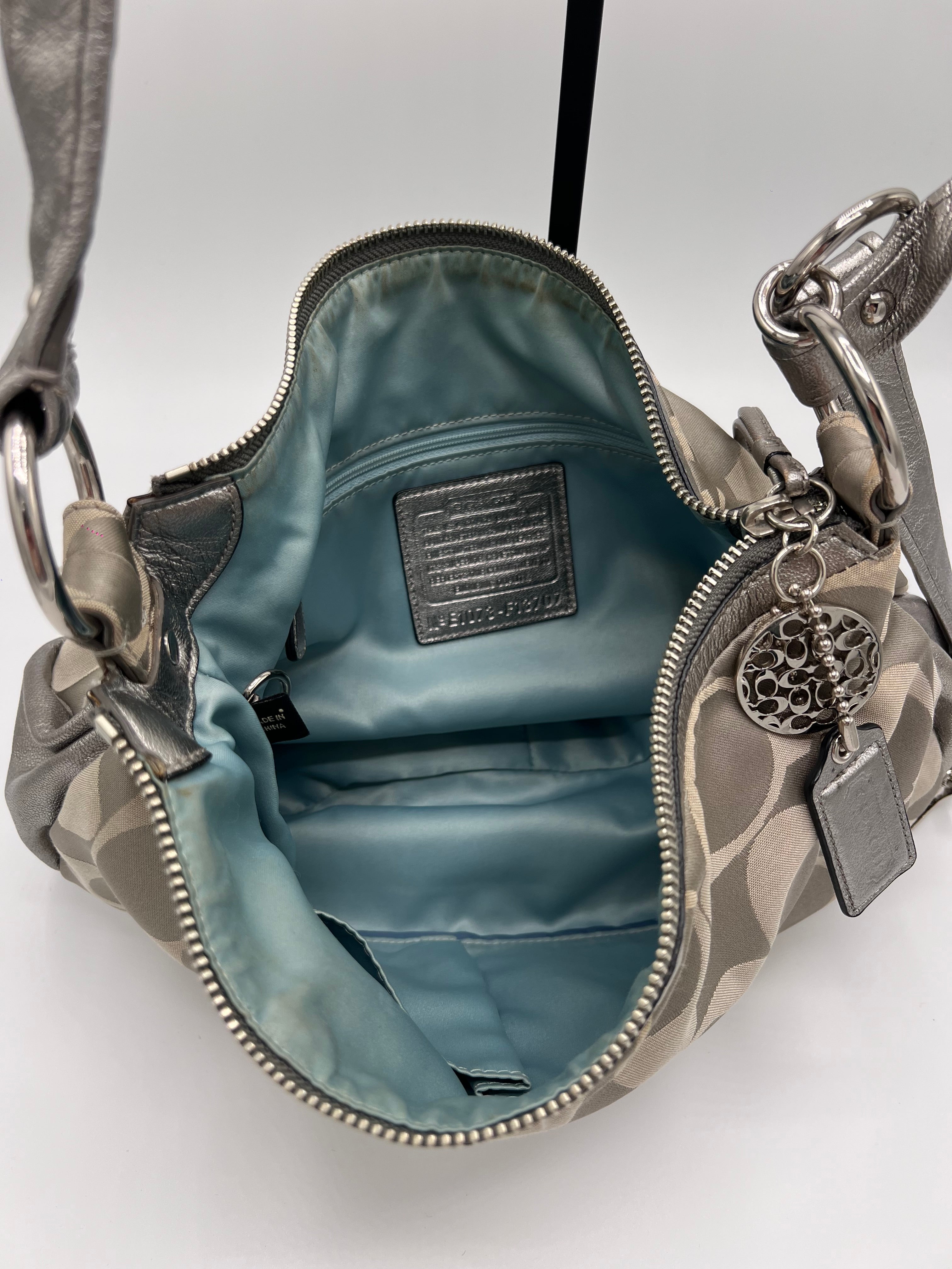 COACH HOBO BAG SILVER