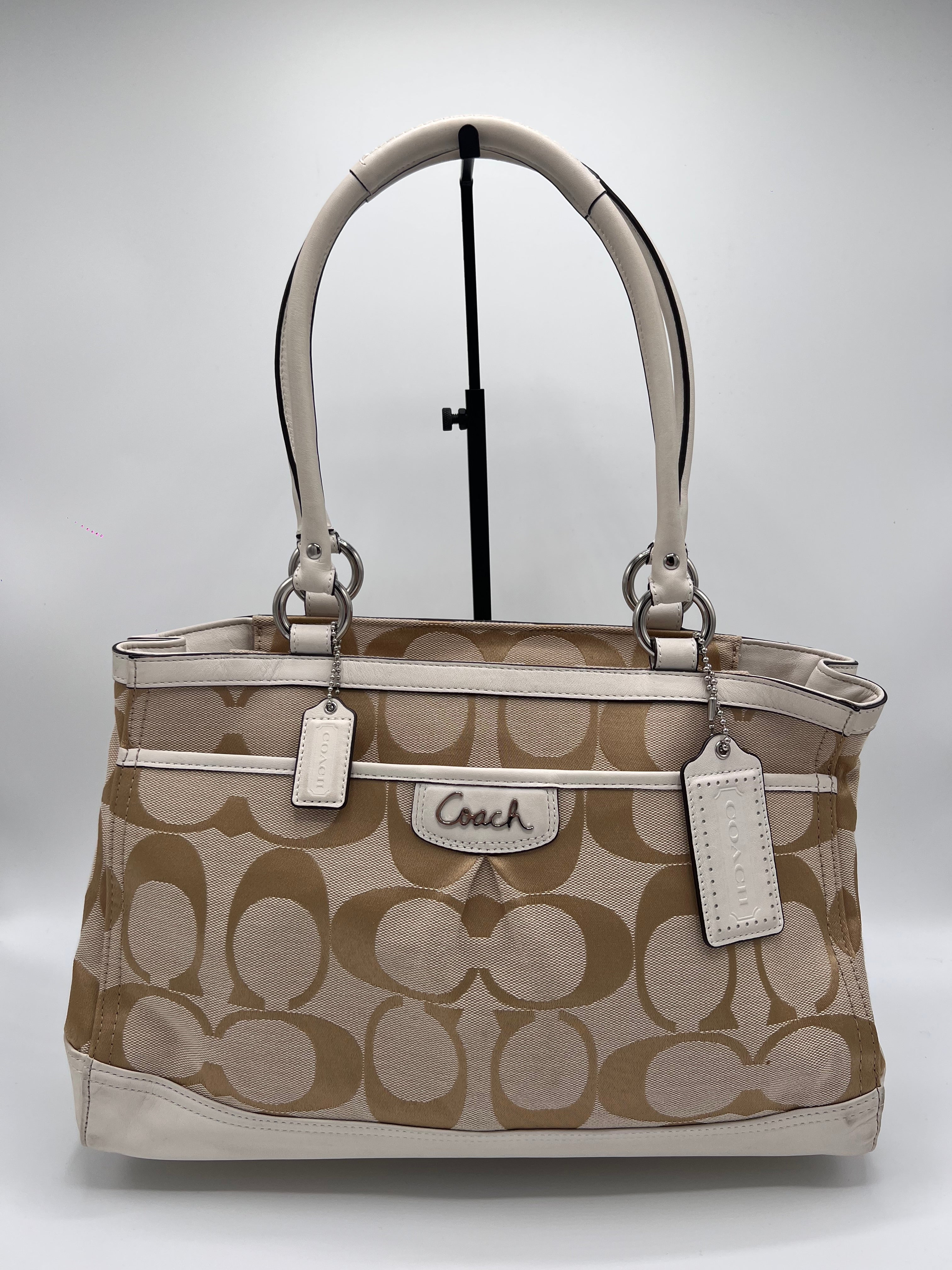 Coach Signature Monogram Shoulderbag
