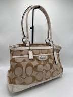 Coach Signature Monogram Shoulderbag