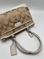 Coach Signature Monogram Shoulderbag